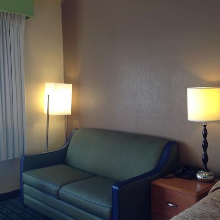 Diamond Inn & Suites Richmond Ngoại thất bức ảnh