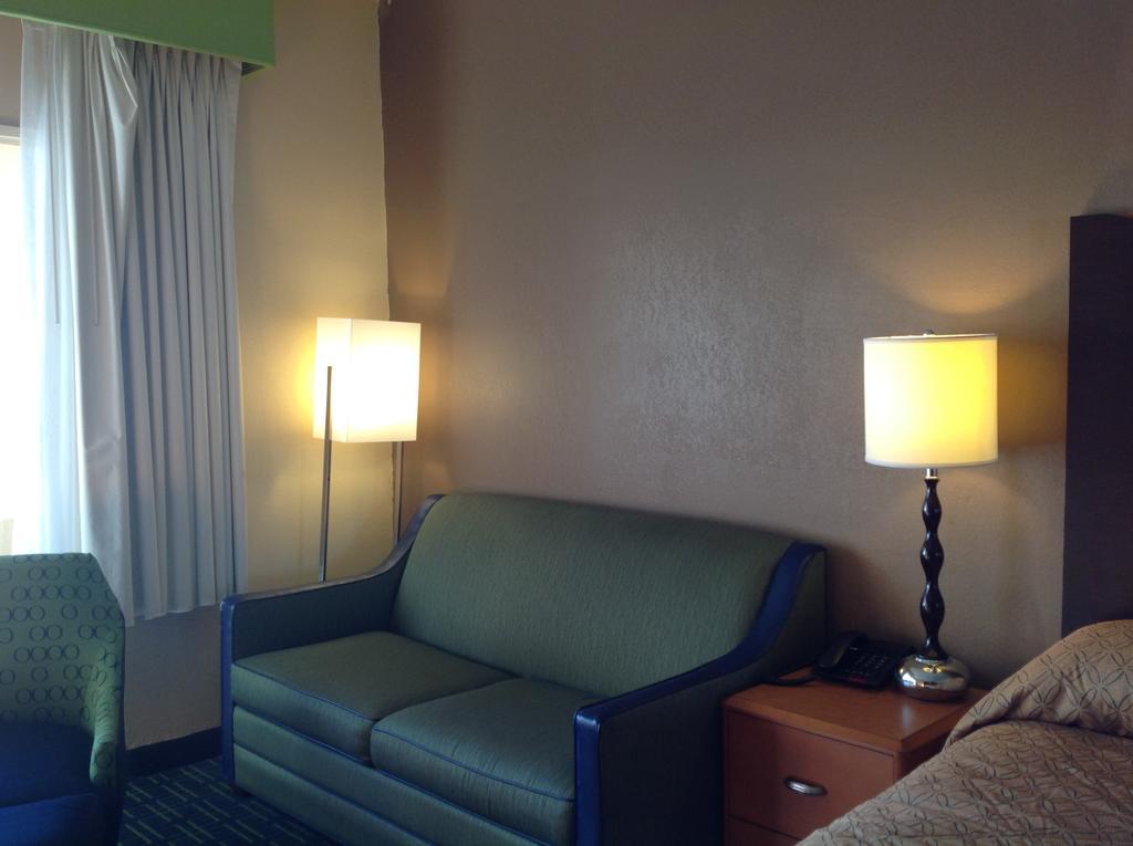 Diamond Inn & Suites Richmond Ngoại thất bức ảnh