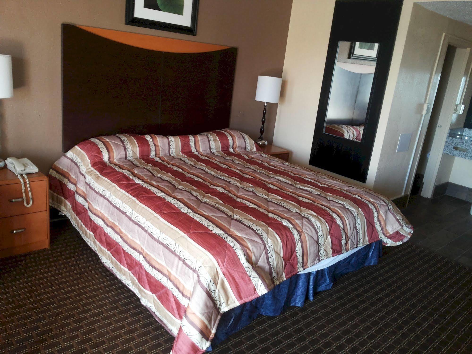 Diamond Inn & Suites Richmond Ngoại thất bức ảnh